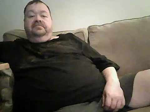 Snapshot of hitman_35 chatting on 04.13.26 hitman 35 online show from 04.13.26