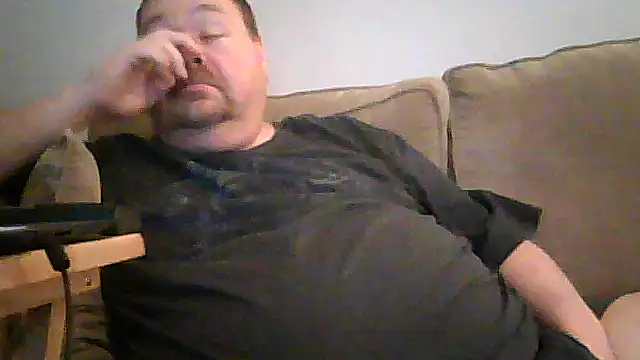 Snapshot of hitman_35 chatting on 04.22.26 hitman 35 online show from 04.22.26