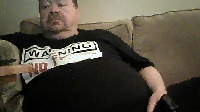Snapshot of hitman_35 chatting on 05.04.26 hitman 35 online show from 05.04.26
