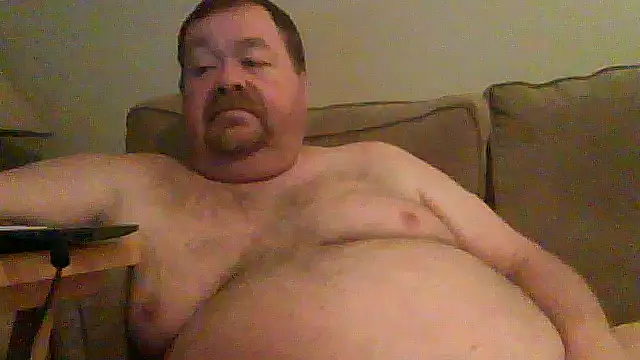 Snapshot of hitman_35 chatting on 05.12.26 hitman 35 online show from 05.12.26