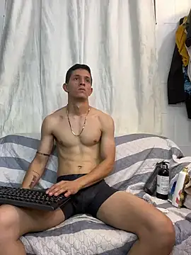 Snapshot of Bodyxx23 chatting on 01.20.25 Bodyxx23 online show from 01.20.25