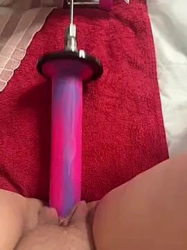 luisa1 online show from 11.28.25