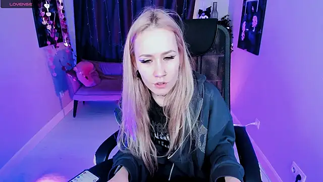 Bunny  of love online show from 02.12.25