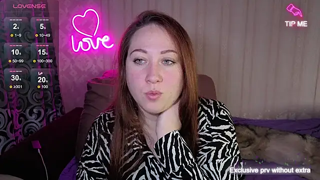 KellyCrystall online show from 11.06.25