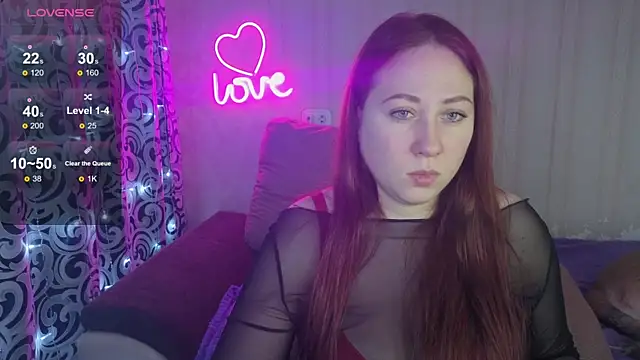 Snapshot of KellyCrystall chatting on 12.19.25 KellyCrystall online show from 12.19.25