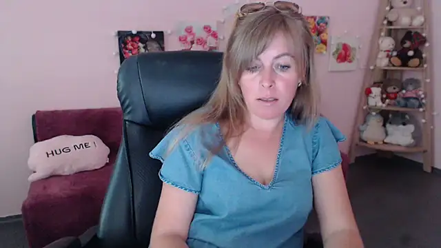 Hot Milady online show from 06.25.26