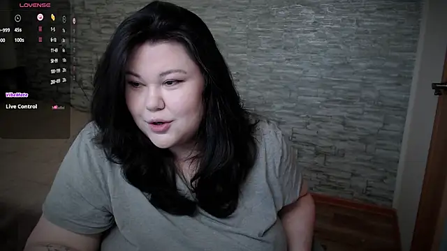 Snapshot of NicaMeow chatting on 03.12.25 NicaMeow online show from 03.12.25