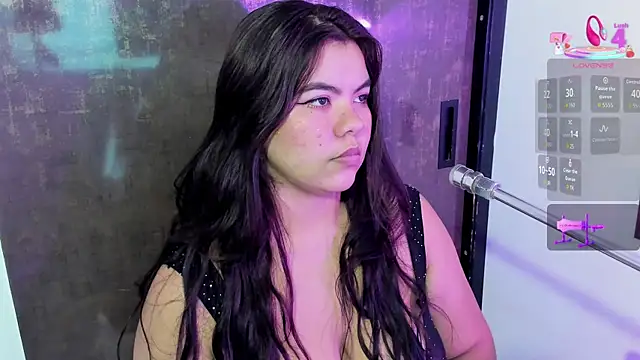 klhoe boobs online show from 04.29.26