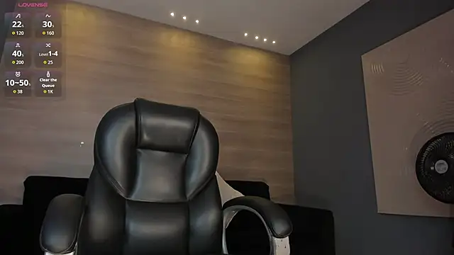 ValeriaRoldanX online show from 04.23.26