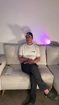 Snapshot of tiana_nave chatting on 11.11.25 tiana nave online show from 11.11.25