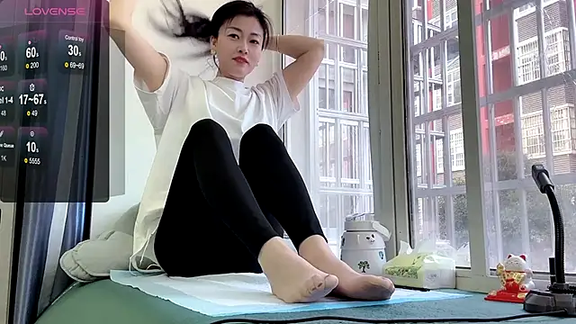 Snapshot of QianF-666 chatting on 02.24.25 QianF-666 online show from 02.24.25
