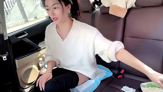 Snapshot of QianF-666 chatting on 02.27.25 QianF-666 online show from 02.27.25