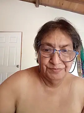 florecita69 online show from 10.28.25