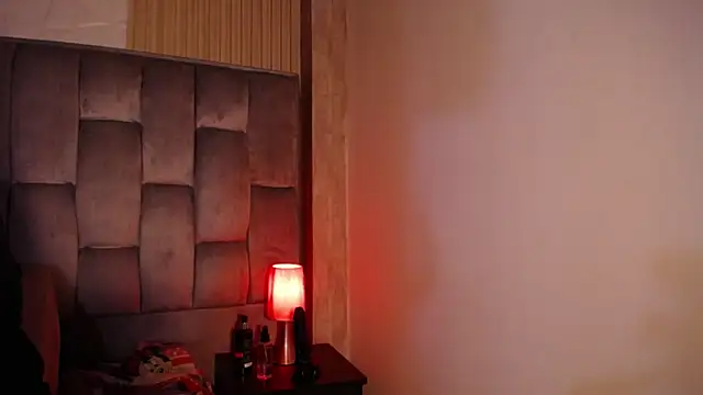 kittyhouse hs online show from 02.06.25