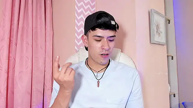 Snapshot of Ryan_Clark_ chatting on 01.10.25 Ryan Clark online show from 01.10.25