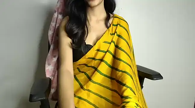 Snapshot of CUTE_princess_143 chatting on 02.27.25 CUTE princess 143 online show from 02.27.25