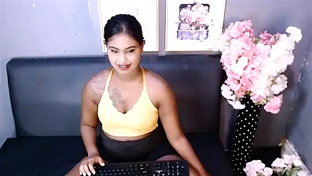 Littleindianmilf online show from 02.25.25