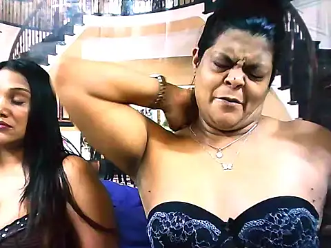 indianCherryPie online show from 10.13.25