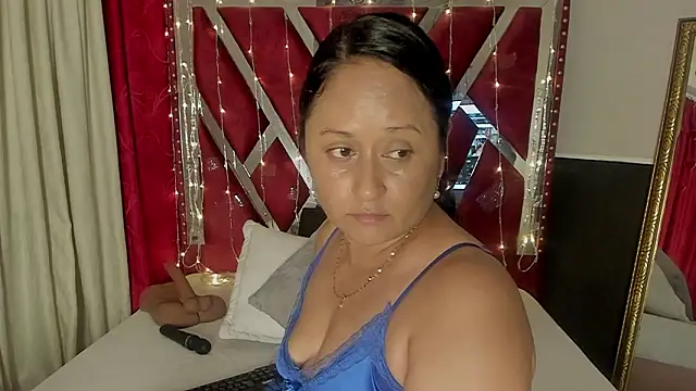 Snapshot of MicaelaHot_ chatting on 03.05.26 MicaelaHot online show from 03.05.26