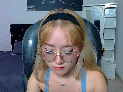 roselestrange online show from 02.04.26