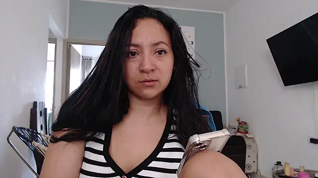 Snapshot of mariamulata chatting on 06.18.26 mariamulata online show from 06.18.26
