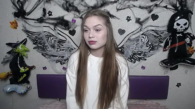 LaraPika online show from 11.10.25