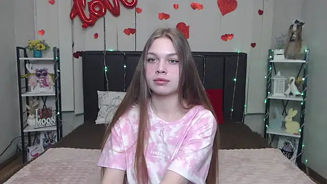 LaraPika online show from 05.02.26