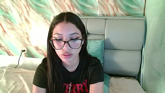 AmberJeong online show from 03.19.25