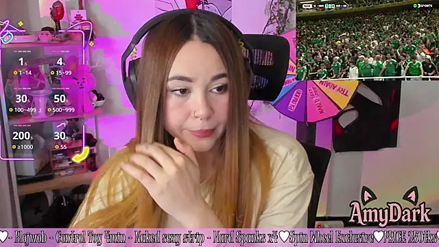 Snapshot of _AmyDark chatting on 06.19.26 AmyDark online show from 06.19.26