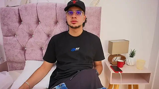 Amadeo Wild online show from 02.06.25