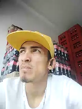 Snapshot of jeremy_scott chatting on 01.31.25 jeremy scott online show from 01.31.25