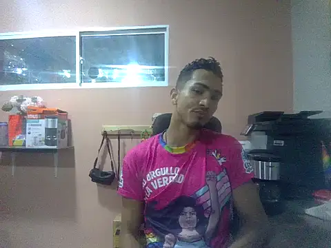 Snapshot of jeremy_scott chatting on 09.16.25 jeremy scott online show from 09.16.25