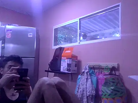 Snapshot of jeremy_scott chatting on 09.28.25 jeremy scott online show from 09.28.25