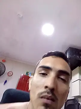 Snapshot of jeremy_scott chatting on 03.10.26 jeremy scott online show from 03.10.26