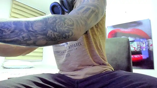 Snapshot of CbumDick chatting on 12.02.24 CbumDick online show from 12.02.24