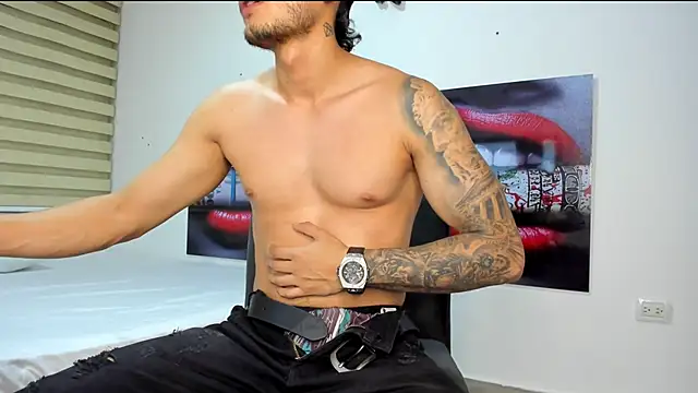 Snapshot of CbumDick chatting on 12.08.24 CbumDick online show from 12.08.24