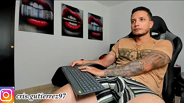 Snapshot of CbumDick chatting on 10.08.25 CbumDick online show from 10.08.25