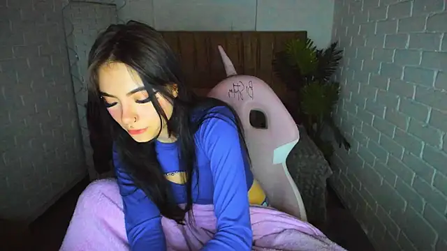 Roxanne tay online show from 12.30.24