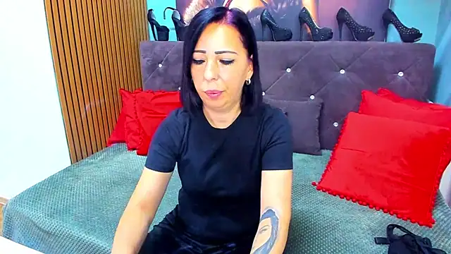 LauraSin online show from 07.16.26