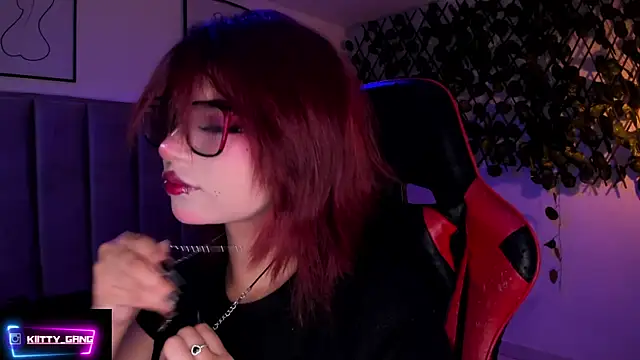 Kitty Gang online show from 11.08.25