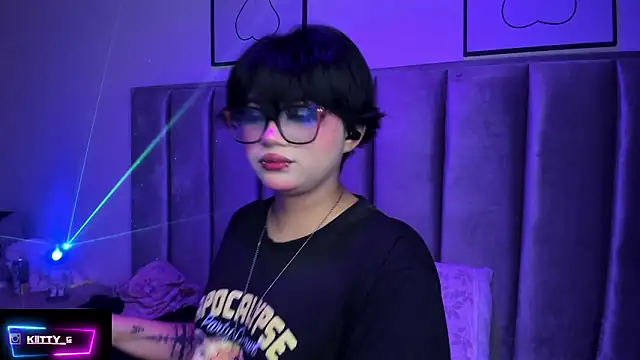 Kitty Gang online show from 02.03.26