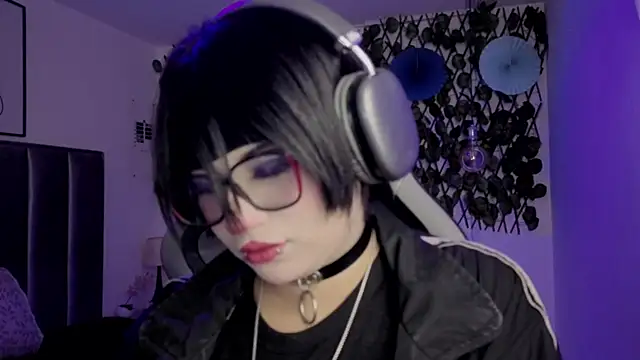 Kitty Gang online show from 04.30.26