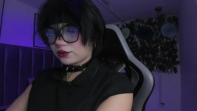Kitty Gang online show from 05.13.26