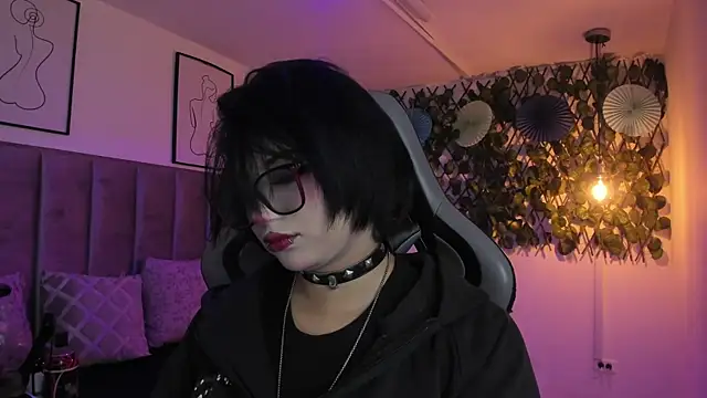 Kitty Gang online show from 06.06.26