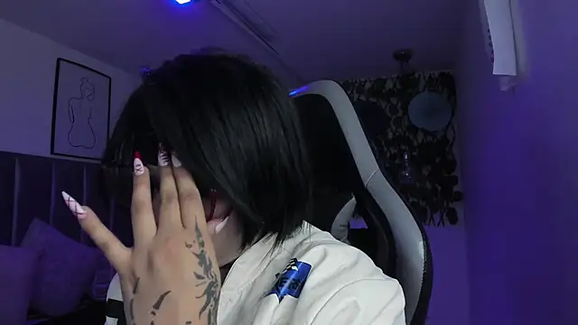 Kitty Gang online show from 06.10.26