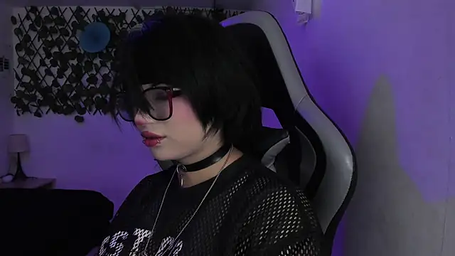 Kitty Gang online show from 06.13.26