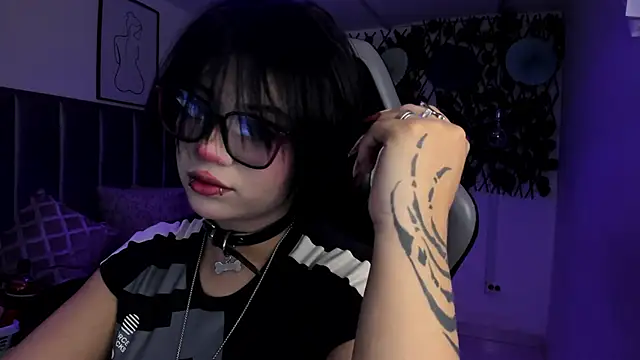 Kitty Gang online show from 06.17.26