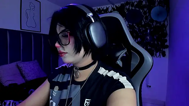 Kitty Gang online show from 06.30.26