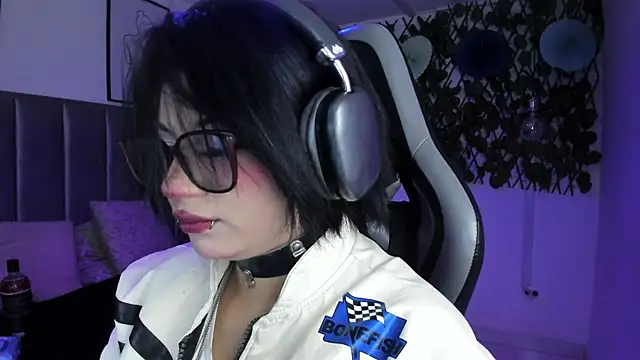 Kitty Gang online show from 07.11.26