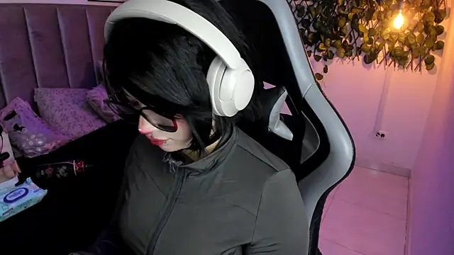 Kitty Gang online show from 07.30.26